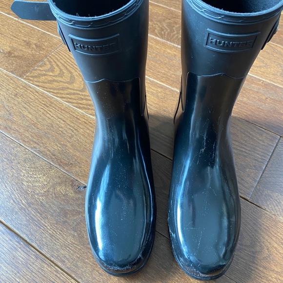 Never Worn Glossy Black Hunter Boot - Picture 7 of 8